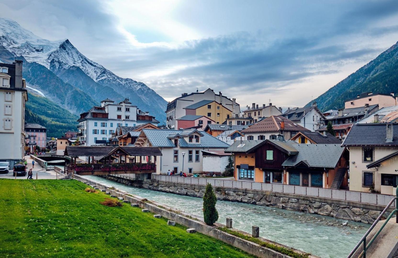 Apartment Au Bon Coin - Luxury Chamonix Hidden Haven, Mont Blanc View, Hot Tub And Garden Εξωτερικό φωτογραφία