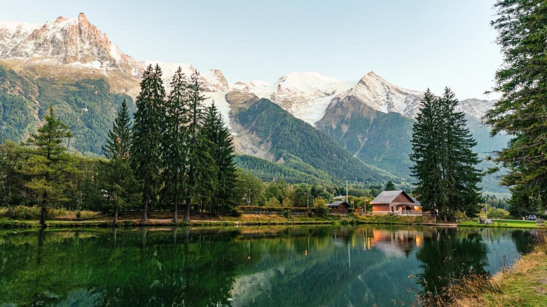 Apartment Au Bon Coin - Luxury Chamonix Hidden Haven, Mont Blanc View, Hot Tub And Garden Εξωτερικό φωτογραφία